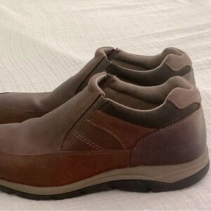 Mens Clarks Waterproof size 9.5 W
